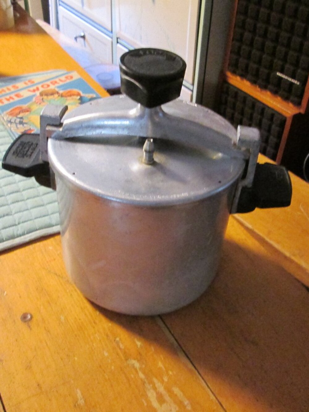Vtg Wearever chicken cooker pressure cooker seal locked stove top